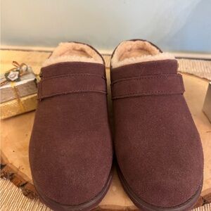 BearPaw Brown/Fig , Scottie Suede Clogs with Fur Lining